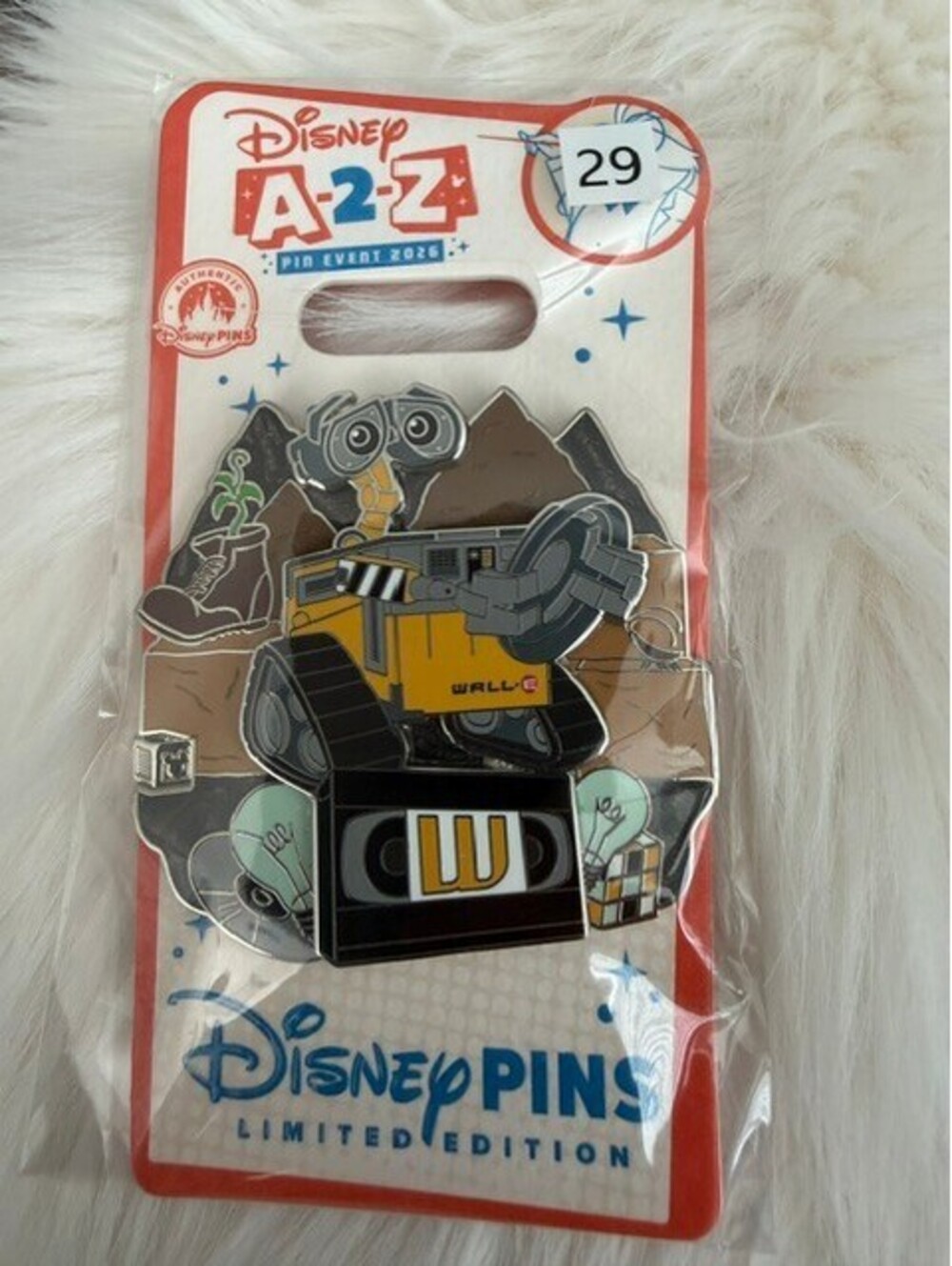 Disney A-Z WALL-E LE 650 PIN